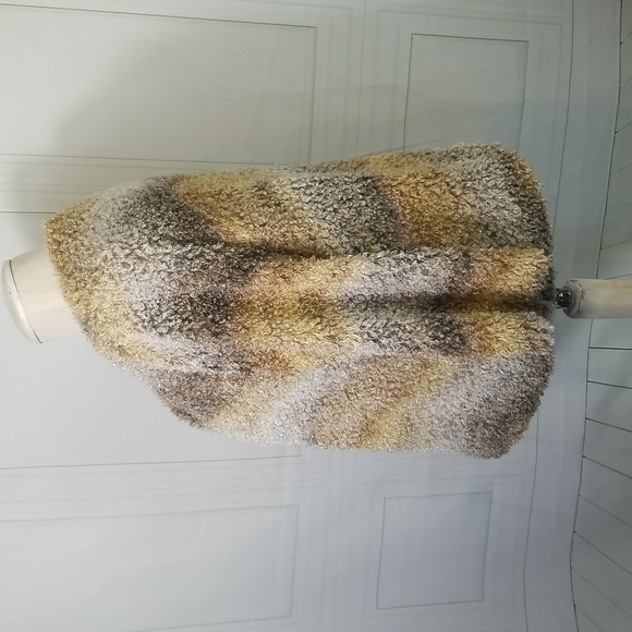 Exclusively Misook SZ XL Jacket Tan Grey Soft Fuzzy Lightweight 3/4 Sleeve FLAW - Picture 5 of 9